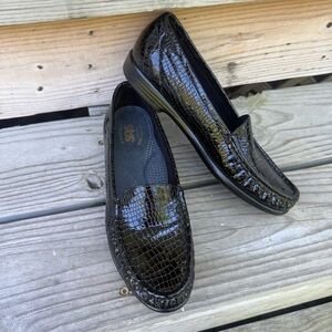 SAS Simplify Loafers Black Croc Leather Shiny Patent Slip On USA Made Narrow 9 N